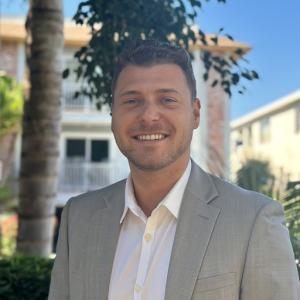 Brady-Warren-Headshot